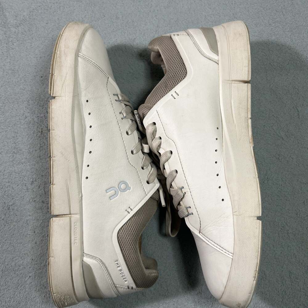 Oncloud ON The Roger Advantage Shoes Mens 9.5 Tennis White Sand Causal Walking